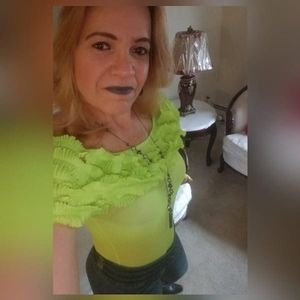 Meet your Posher, Gloria